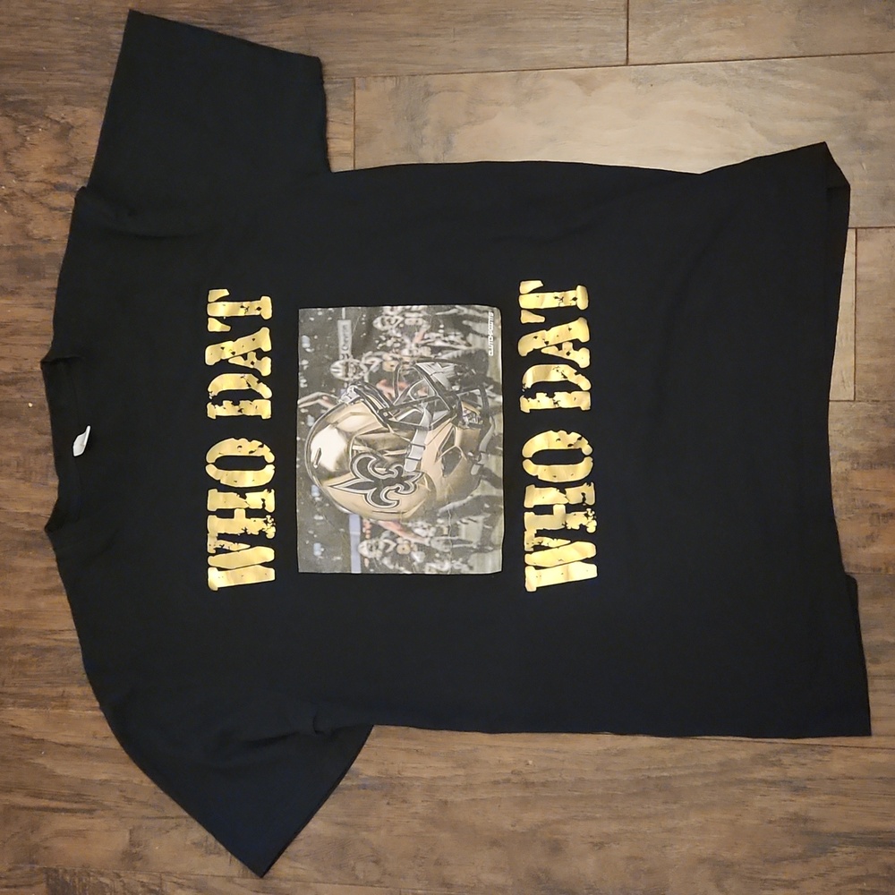 XL NEW ORELANS SAINTS GRAPHIC T-SHIRT